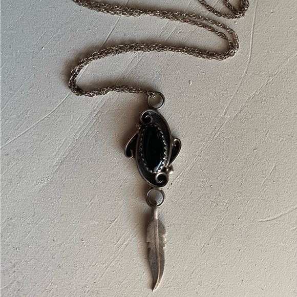 Native American Black Onyx, Sterling Silver Necklace with Feather - Picture 1 of 5